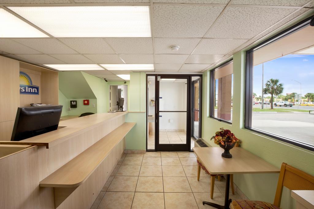Days Inn Pensacola North Ferry Pass 外观 照片