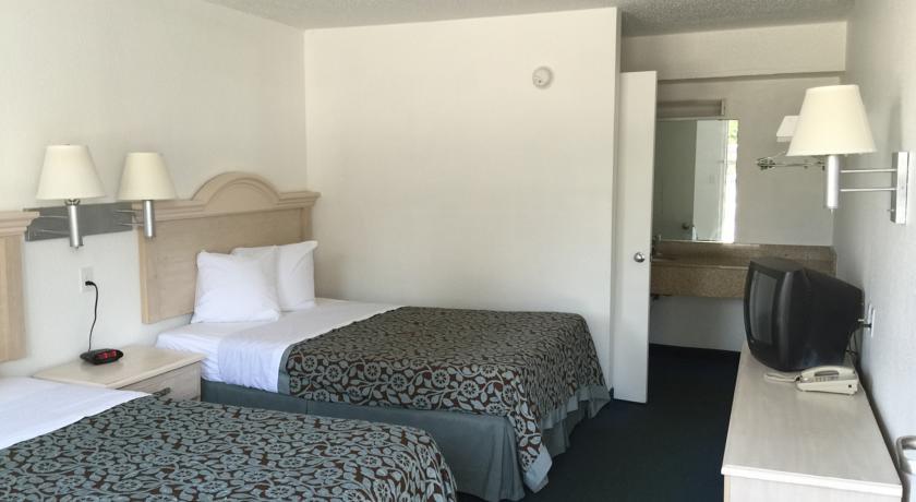 Days Inn Pensacola North Ferry Pass 外观 照片
