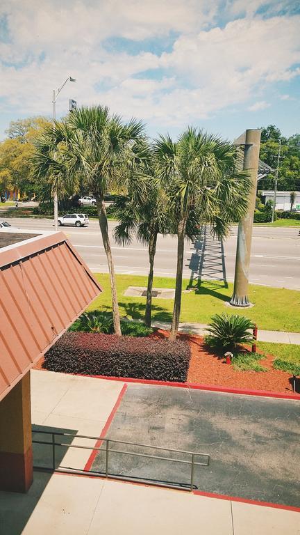Days Inn Pensacola North Ferry Pass 外观 照片