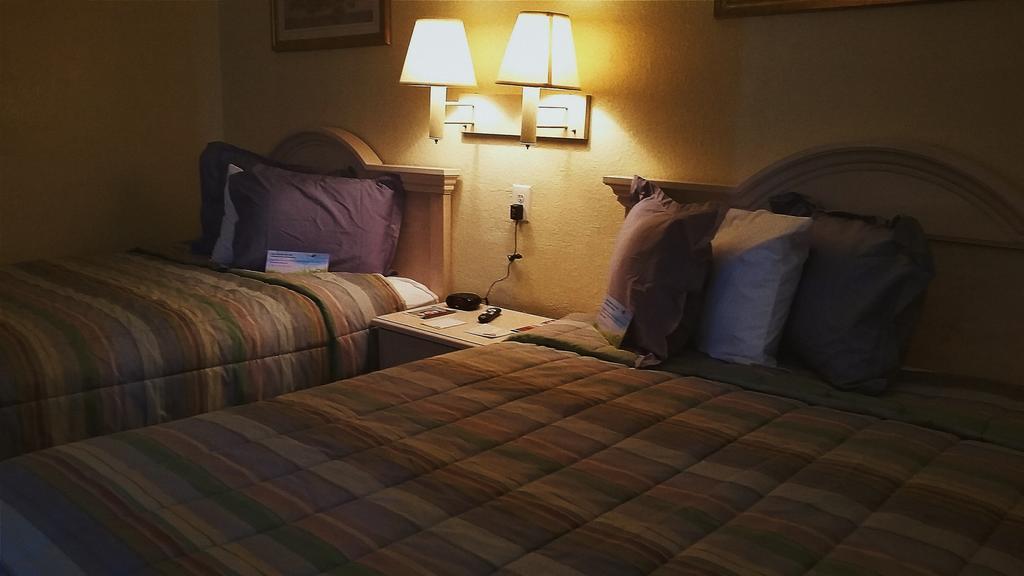 Days Inn Pensacola North Ferry Pass 外观 照片