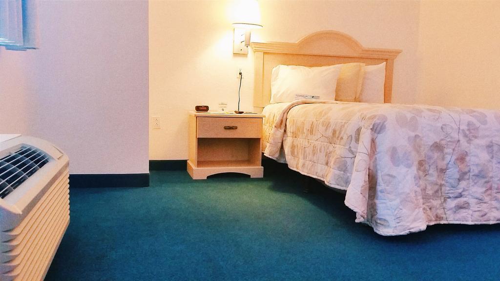 Days Inn Pensacola North Ferry Pass 外观 照片
