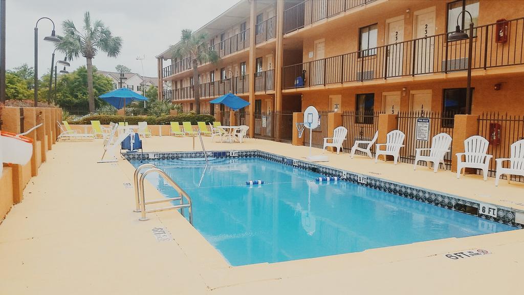 Days Inn Pensacola North Ferry Pass 外观 照片